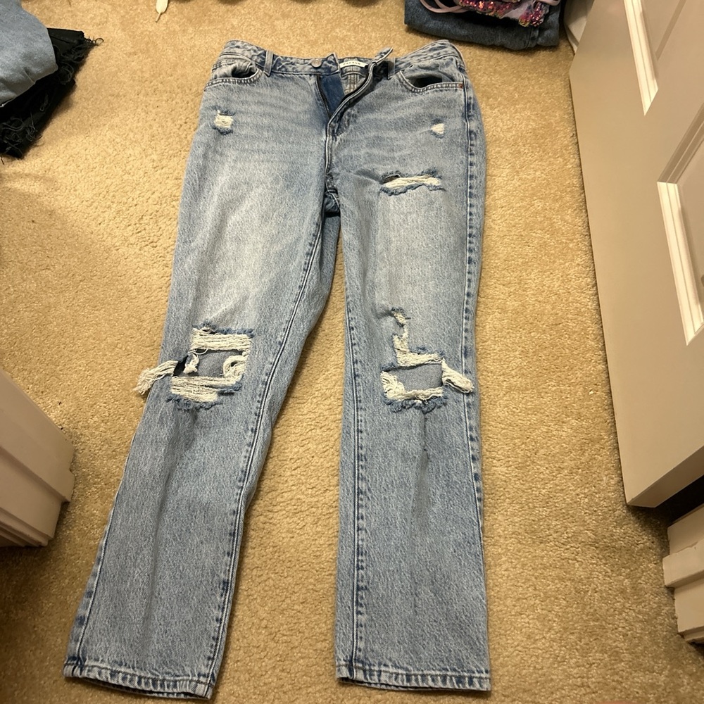 Pacsun Mid Rise Blue Ripped Mom Jeans. Size 27